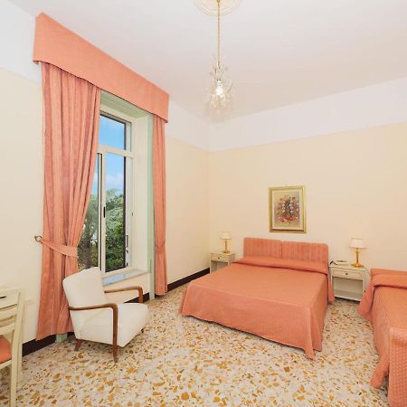 Hotel Delle Palme SantʼAgata sui Due Golfi Esterno foto
