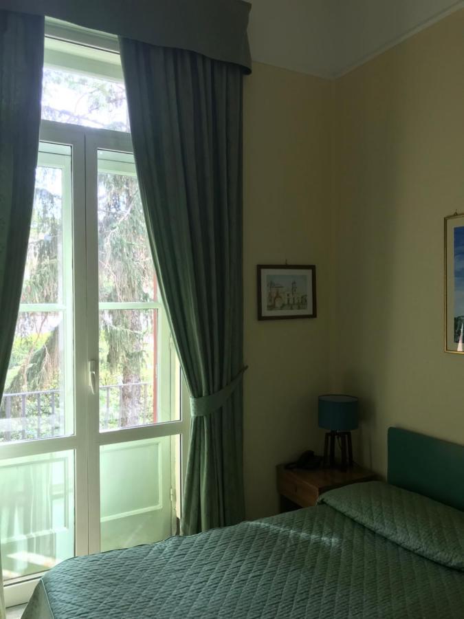 Hotel Delle Palme SantʼAgata sui Due Golfi Esterno foto