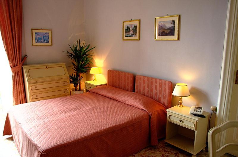 Hotel Delle Palme SantʼAgata sui Due Golfi Esterno foto