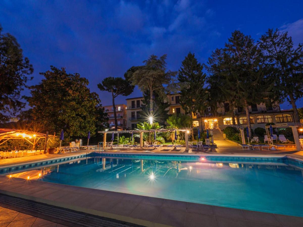 Hotel Delle Palme SantʼAgata sui Due Golfi Esterno foto