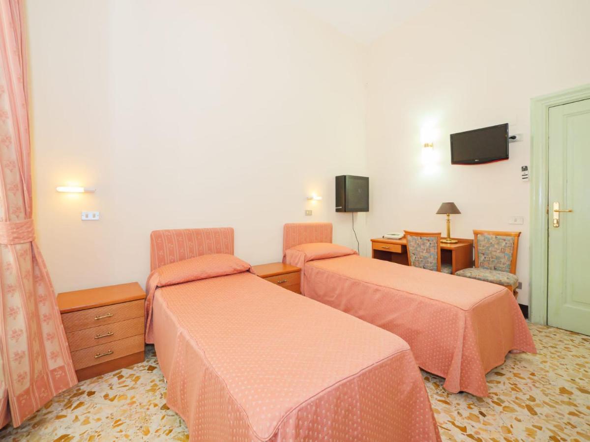 Hotel Delle Palme SantʼAgata sui Due Golfi Esterno foto