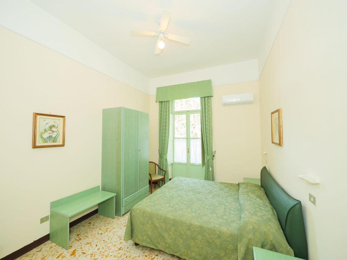 Hotel Delle Palme SantʼAgata sui Due Golfi Esterno foto