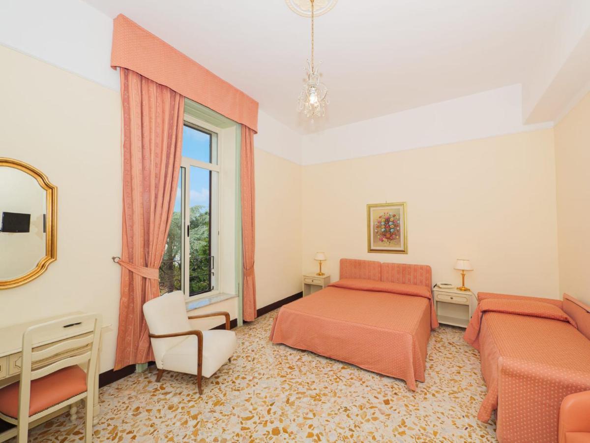 Hotel Delle Palme SantʼAgata sui Due Golfi Esterno foto