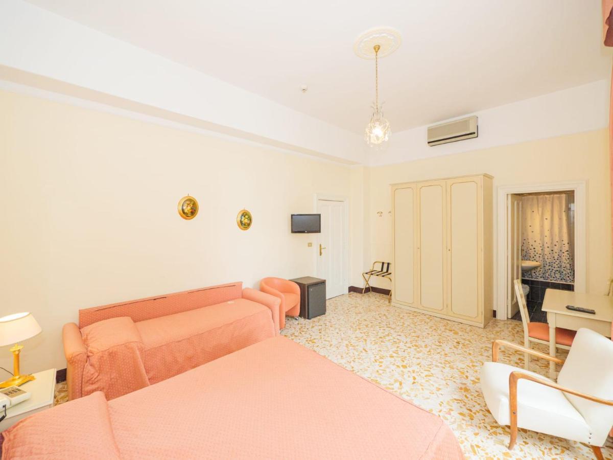 Hotel Delle Palme SantʼAgata sui Due Golfi Esterno foto