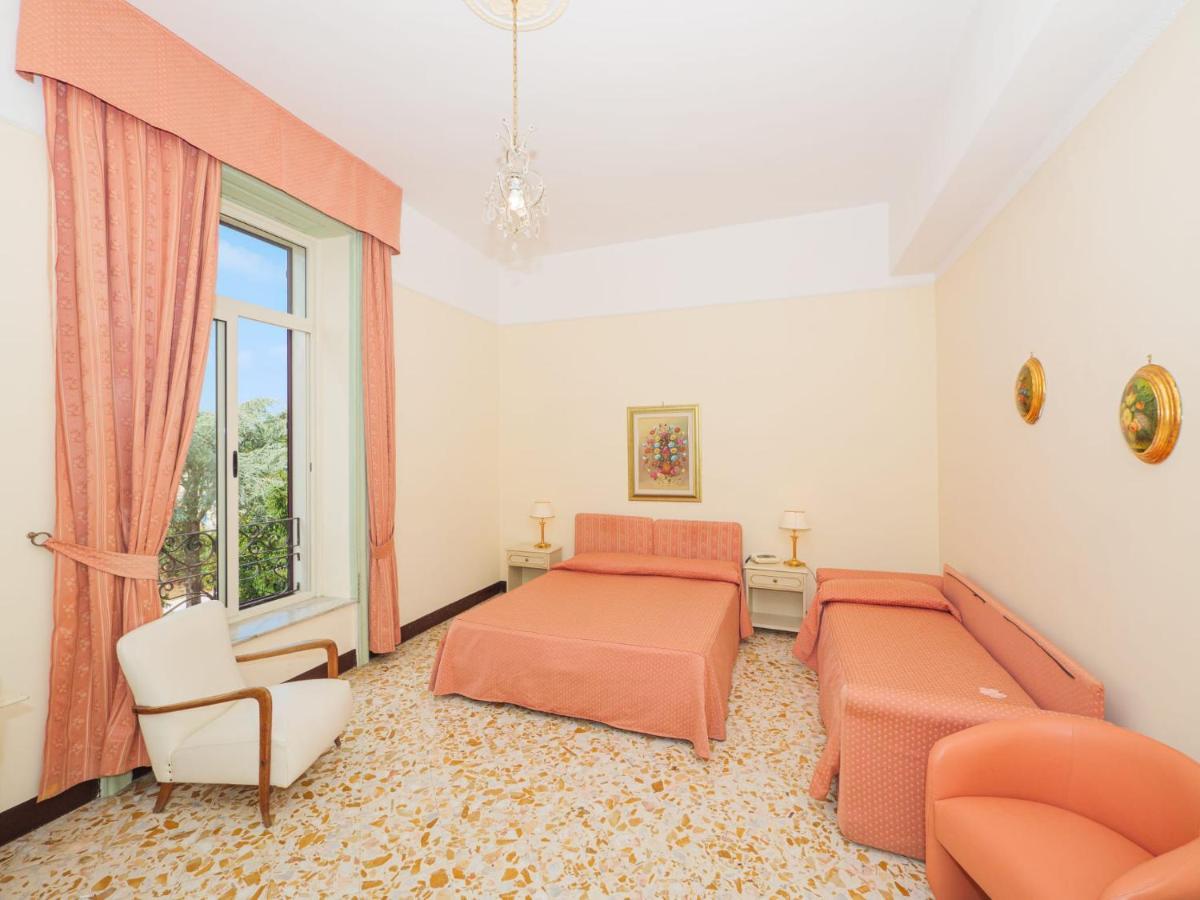 Hotel Delle Palme SantʼAgata sui Due Golfi Esterno foto