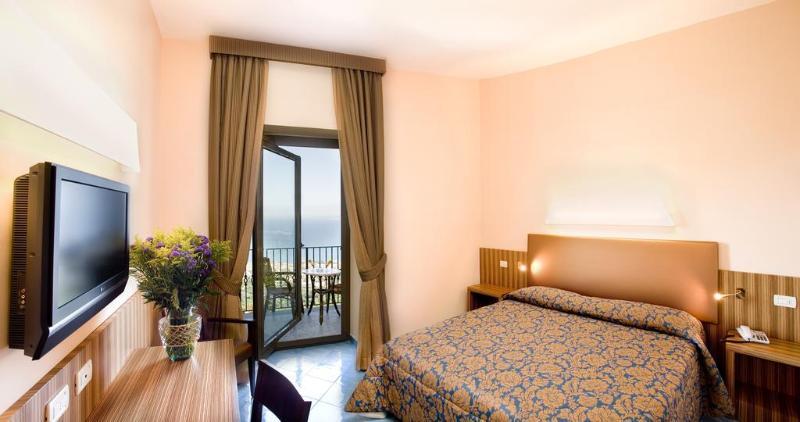 Hotel Delle Palme SantʼAgata sui Due Golfi Esterno foto