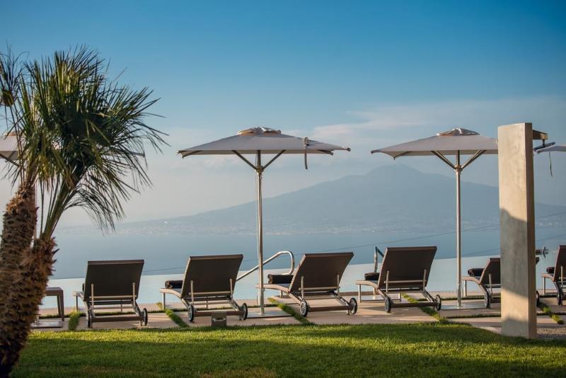 Hotel Delle Palme SantʼAgata sui Due Golfi Esterno foto