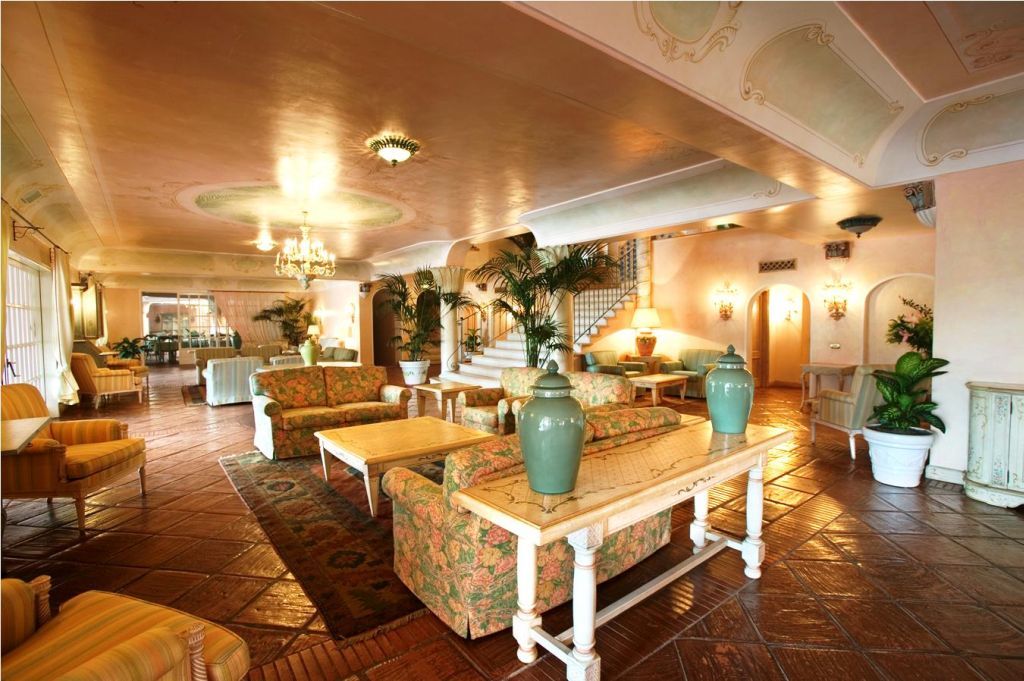 Hotel Delle Palme SantʼAgata sui Due Golfi Esterno foto